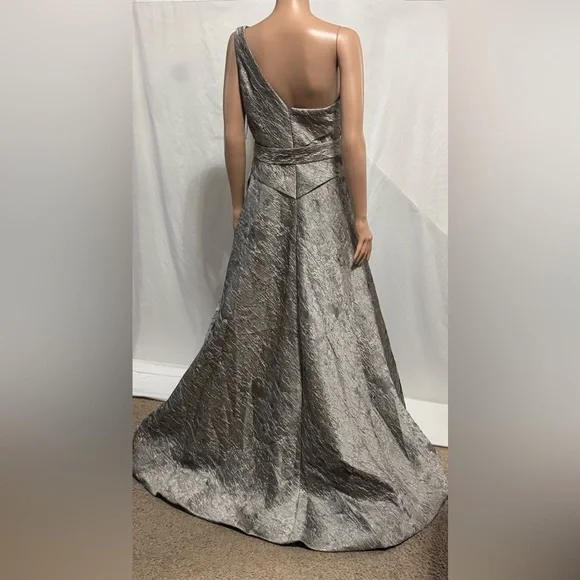 Rene Ruiz Collection Astmmetric Metallic One Shoulder Brocade Gown L17115 Size 6 - Picture 10 of 14